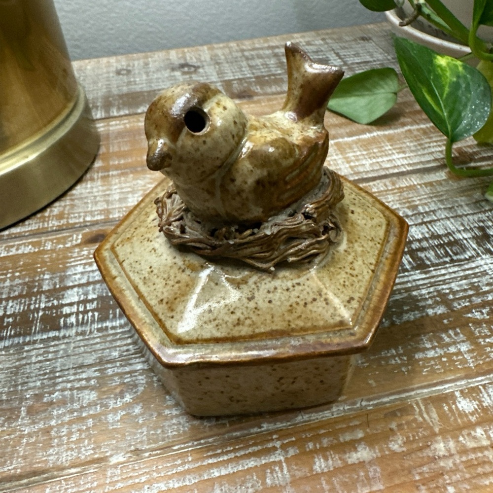 Grayshott Pottery Vintage Stoneware Bird On Nest Hexagonal Trinket Dish With Lid